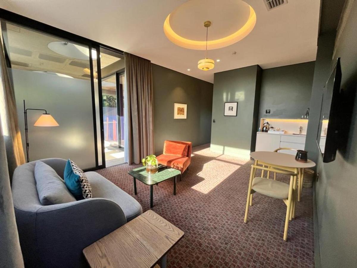 Home Suite Hotels Rosebank Johannesbourg Extérieur photo