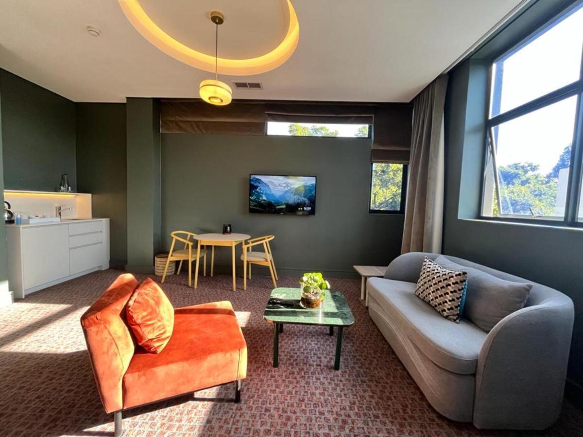 Home Suite Hotels Rosebank Johannesbourg Extérieur photo
