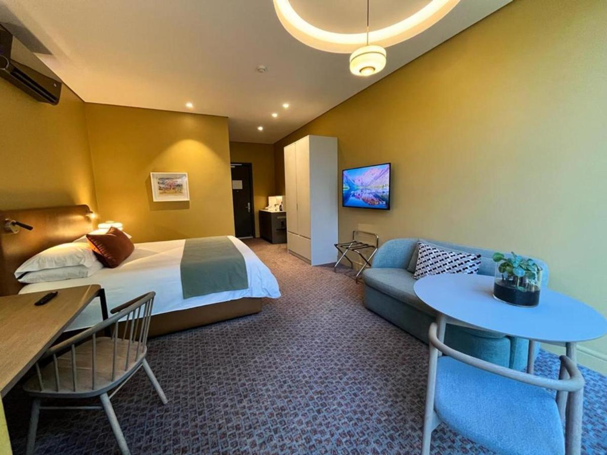 Home Suite Hotels Rosebank Johannesbourg Extérieur photo