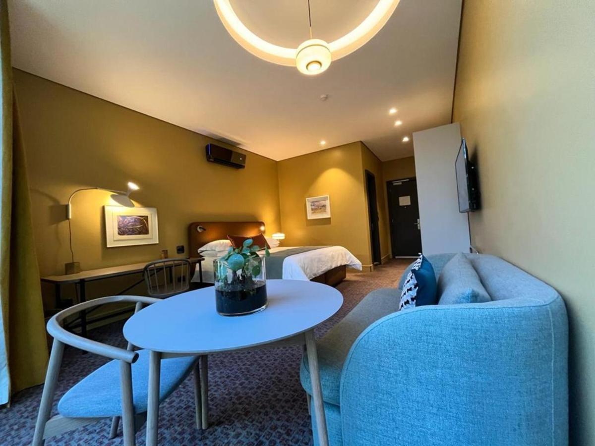 Home Suite Hotels Rosebank Johannesbourg Extérieur photo