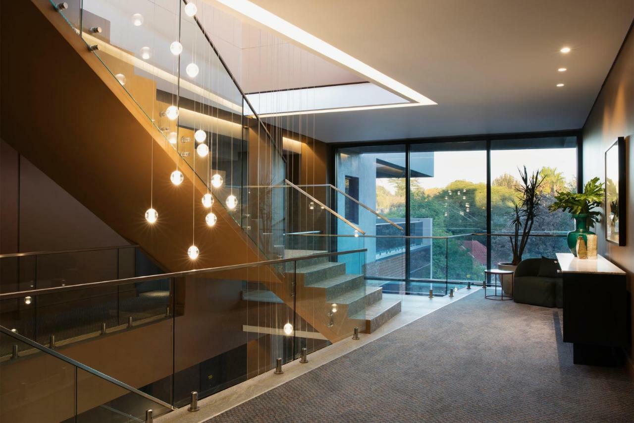 Home Suite Hotels Rosebank Johannesbourg Extérieur photo